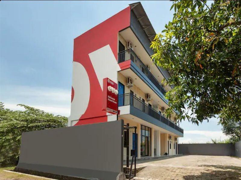 Richmond Guest House Cirebon Redpartner Exterior foto